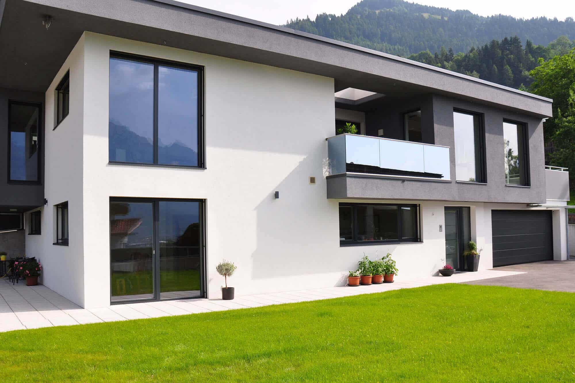 Choix double ou triple vitrage : conseils par un fabricant de châssis