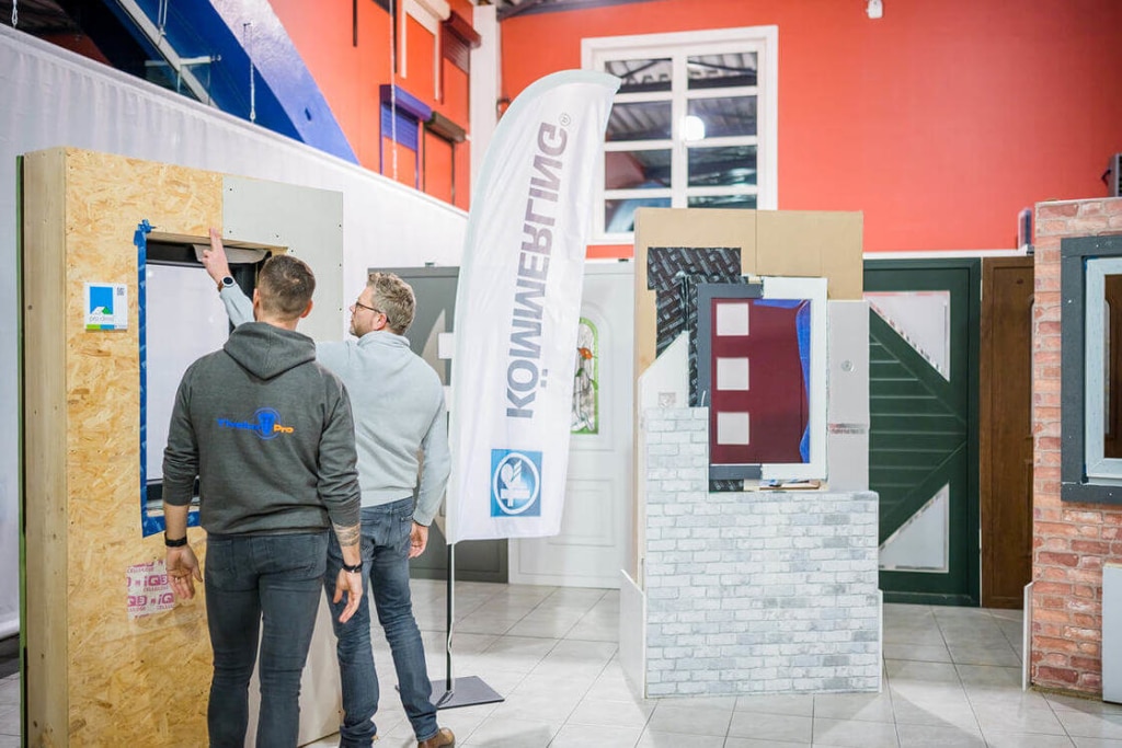 Publi reportage dans le magazine Menuiserie pour Tivolux Pro, fabricant de châssis