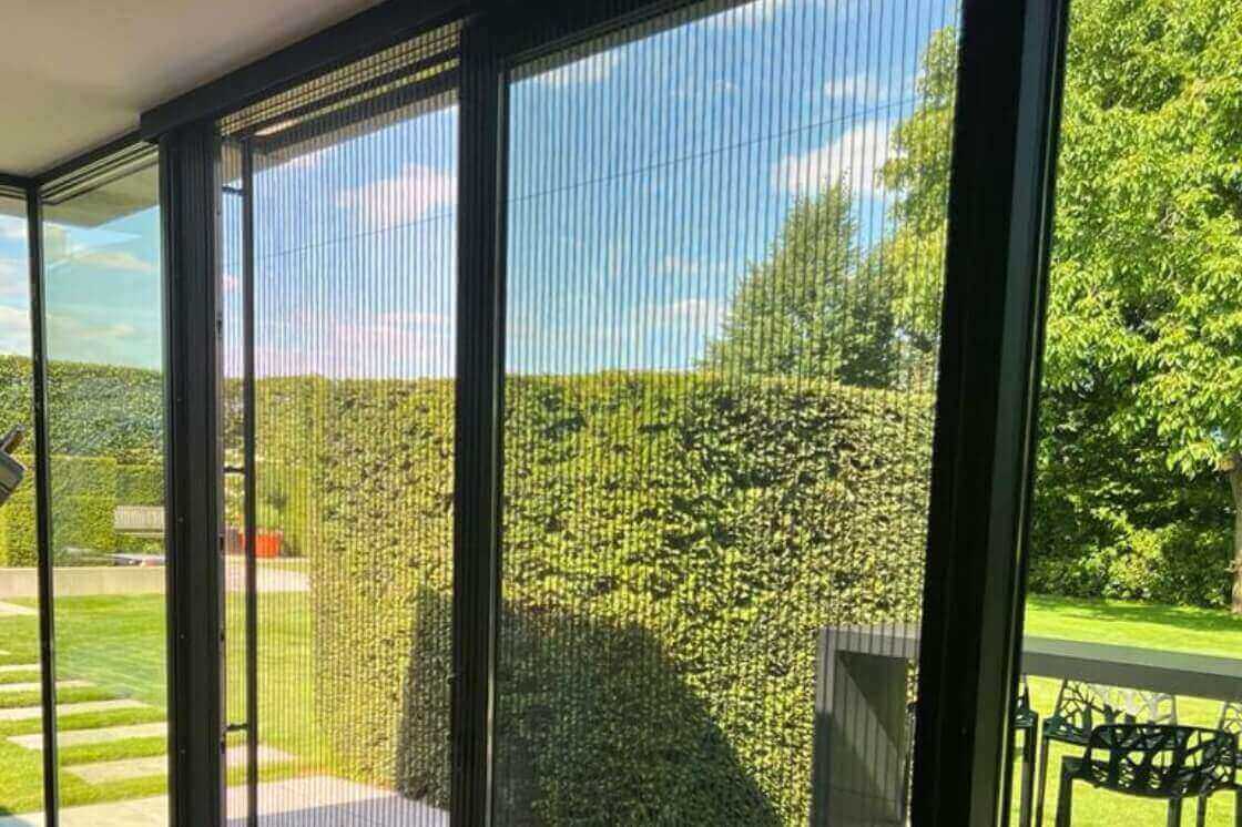 Châssis coulissant avec moustiquaire plissée par Tivolux Pro