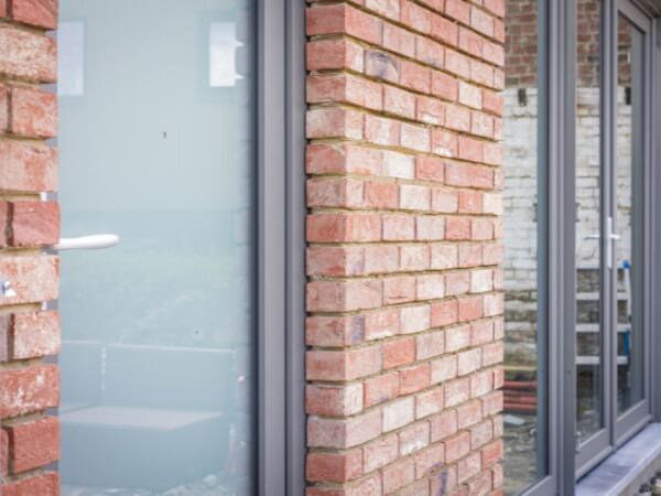 Châssis PVC à Kömmerling à Chapelle-à-Wattines