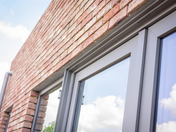 Réalisation d'un fabricant de châssis Kömmerling à Chapelle-à-Wattines