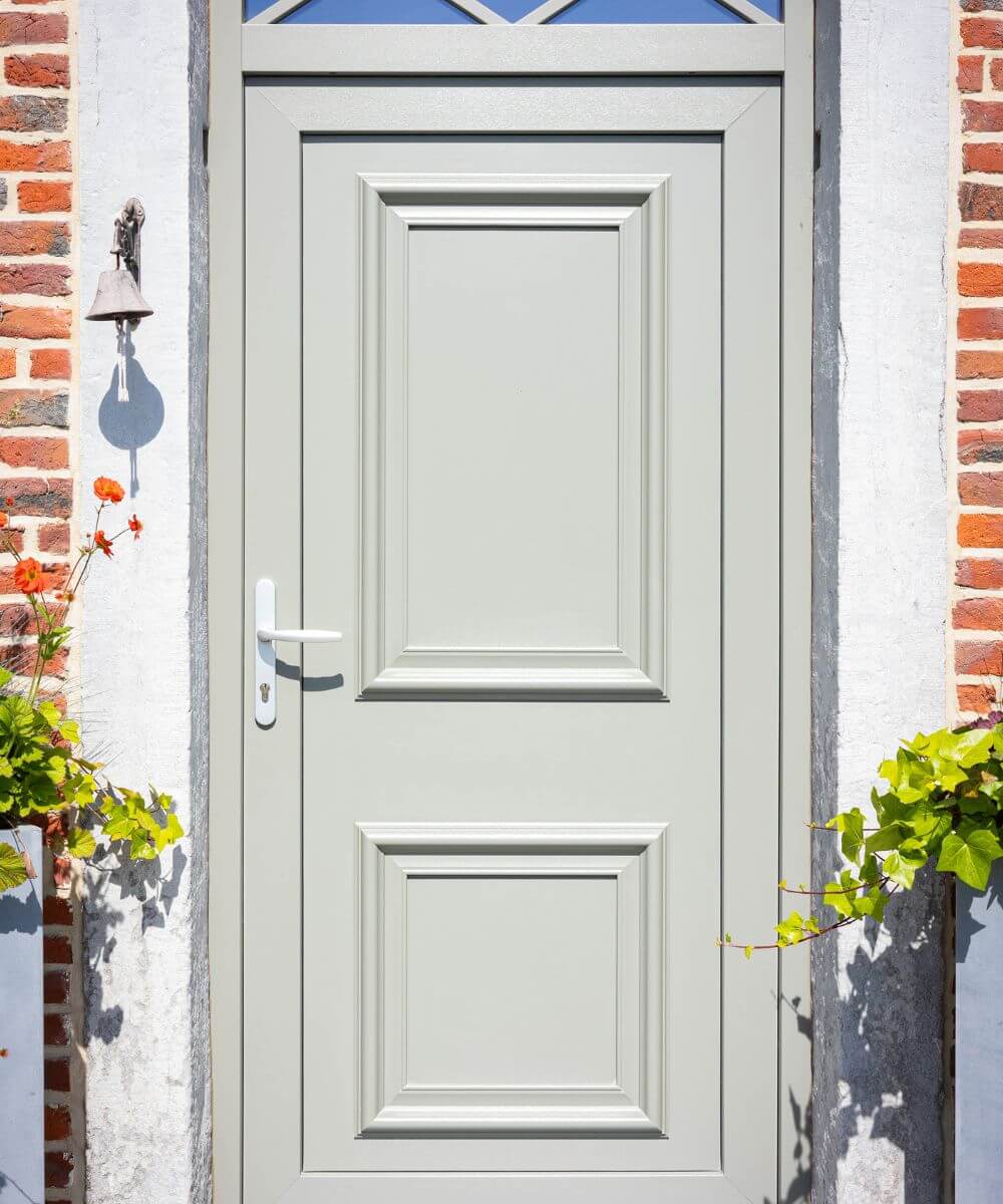 Réalisation de châssis porte PVC Kömmerling à Graty