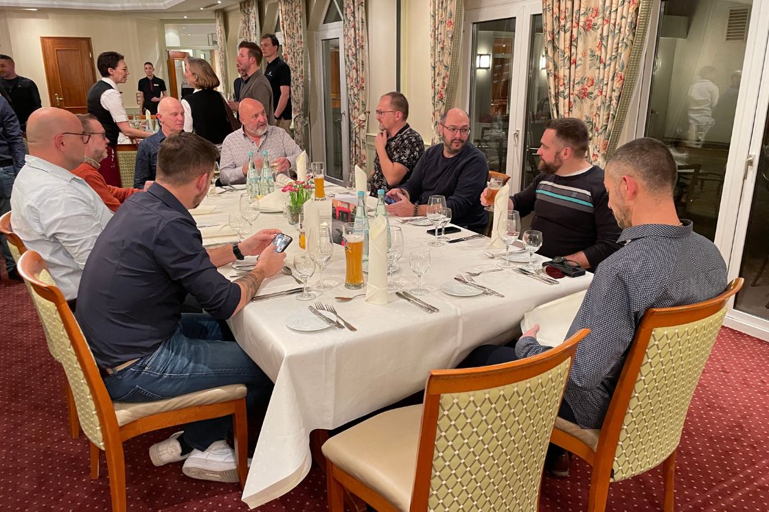 Dîner de la Saint-Eloi par l'équipe Tivolux, fabricant de châssis